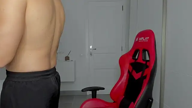 Snapshot of find0m_master chatting on 10.07.25 find0m master online show from 10.07.25