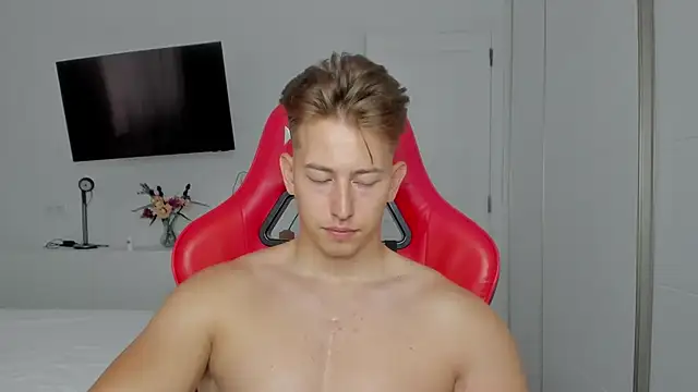 Snapshot of find0m_master chatting on 10.08.25 find0m master online show from 10.08.25