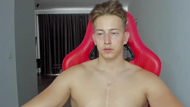 Snapshot of find0m_master chatting on 10.21.25 find0m master online show from 10.21.25