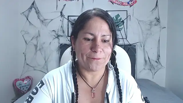 Snapshot of Pamela_jones7 chatting on 10.15.25 Pamela jones7 online show from 10.15.25