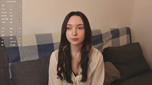 SylviaHamilton online show from 04.25.26