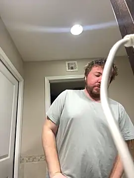 Snapshot of ring92 chatting on 10.27.25 ring92 online show from 10.27.25