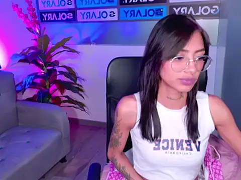 Snapshot of KarlaSlutSkinny__ chatting on 10.08.25 KarlaSlutSkinny   online show from 10.08.25