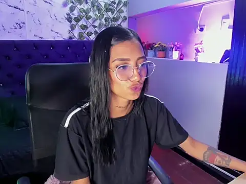 KarlaSlutSkinny   online show from 04.16.26