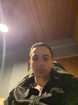 Snapshot of Asimako chatting on 12.17.25 Asimako online show from 12.17.25