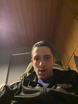 Snapshot of Asimako chatting on 12.22.25 Asimako online show from 12.22.25