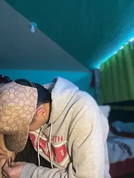 Snapshot of pabonsito2 chatting on 10.14.25 pabonsito2 online show from 10.14.25