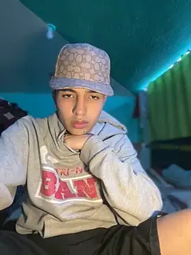 Snapshot of pabonsito2 chatting on 10.15.25 pabonsito2 online show from 10.15.25