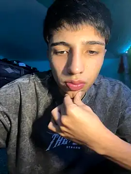 Snapshot of pabonsito2 chatting on 10.21.25 pabonsito2 online show from 10.21.25