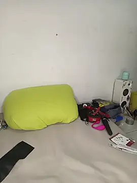 Snapshot of Lucy_colee chatting on 11.12.25 Lucy colee online show from 11.12.25