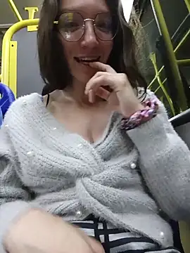 Snapshot of Lucy_colee chatting on 11.17.25 Lucy colee online show from 11.17.25