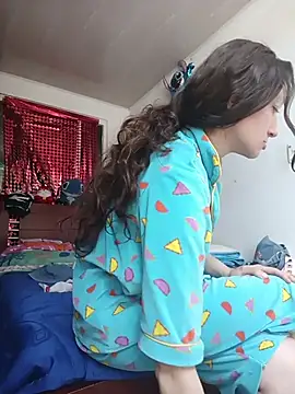 Snapshot of Lucy_colee chatting on 11.18.25 Lucy colee online show from 11.18.25