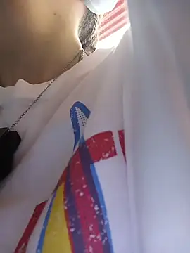 Snapshot of Lucy_colee chatting on 12.22.25 Lucy colee online show from 12.22.25