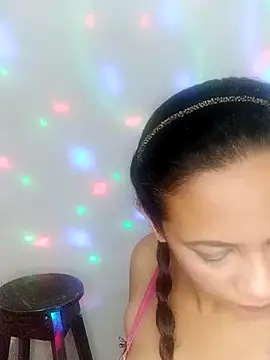 Snapshot of Gema__8 chatting on 10.14.25 Gema  8 online show from 10.14.25