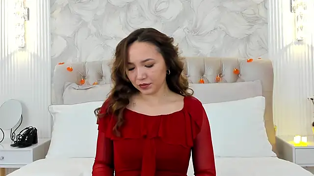 Snapshot of AnnaJonson chatting on 10.24.25 AnnaJonson online show from 10.24.25