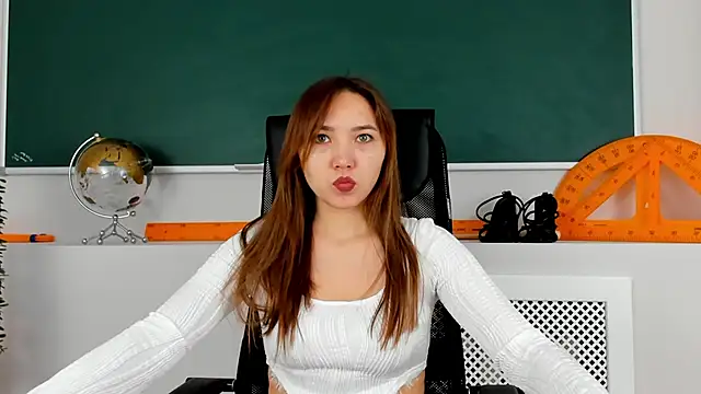 AnnaJonson online show from 11.12.25