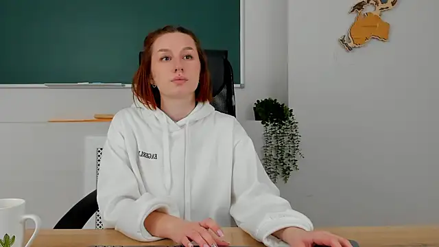 ClaireMathis online show from 04.05.26