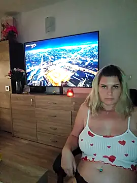 sweetgirl32 online show from 11.05.25