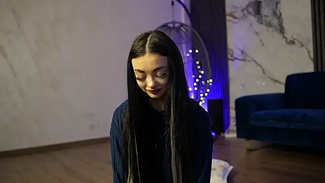 RachelRavee online show from 03.30.26