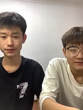 Snapshot of KK-cuteboy chatting on 10.10.25 KK-cuteboy online show from 10.10.25