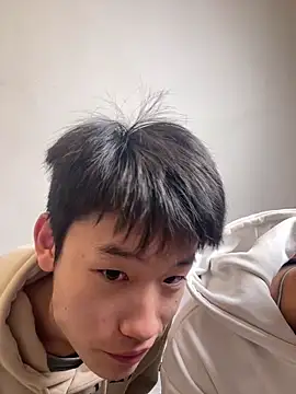 KK-cuteboy online show from 11.05.25