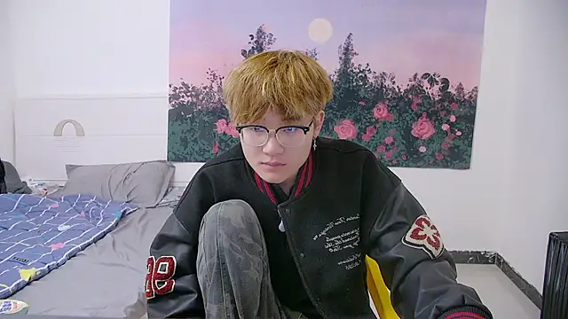 KK-cuteboy online show from 04.08.26