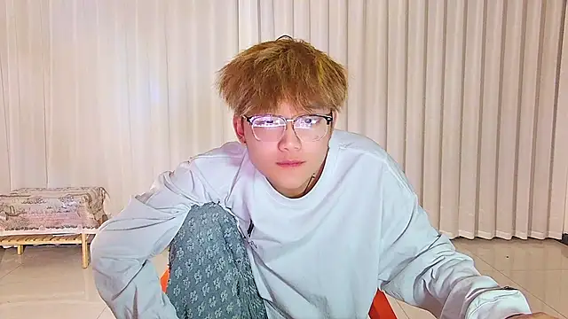 Snapshot of KK-cuteboy chatting on 04.14.26 KK-cuteboy online show from 04.14.26