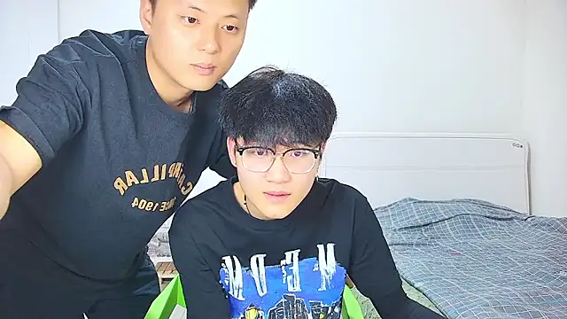Snapshot of KK-cuteboy chatting on 04.26.26 KK-cuteboy online show from 04.26.26