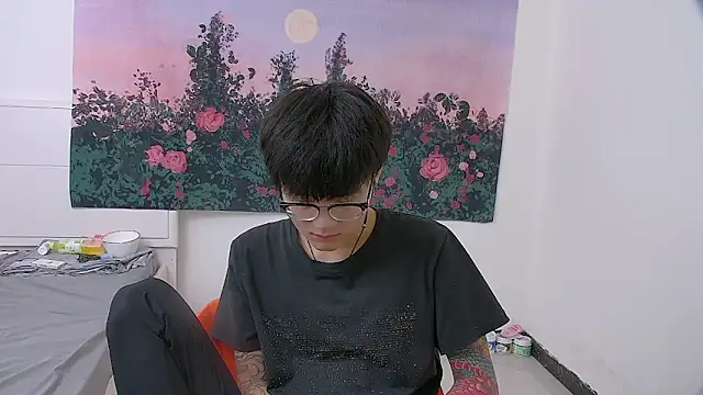 Snapshot of KK-cuteboy chatting on 04.29.26 KK-cuteboy online show from 04.29.26