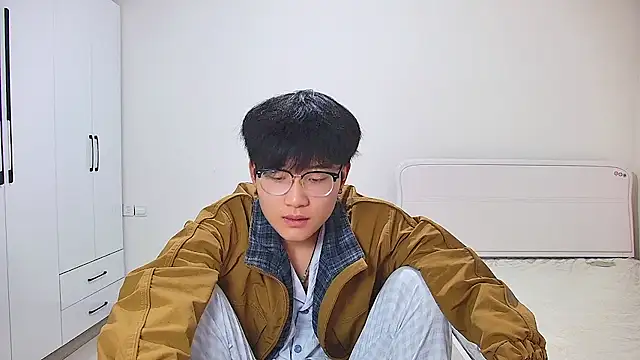 Snapshot of KK-cuteboy chatting on 05.03.26 KK-cuteboy online show from 05.03.26