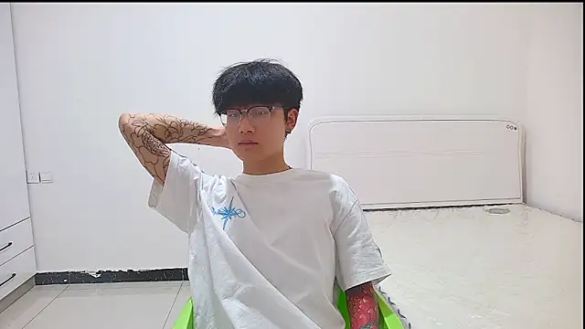 Snapshot of KK-cuteboy chatting on 05.20.26 KK-cuteboy online show from 05.20.26