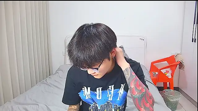 Snapshot of KK-cuteboy chatting on 05.27.26 KK-cuteboy online show from 05.27.26