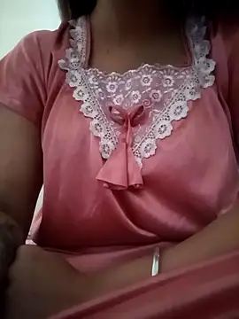 Snapshot of lovelypriya_ chatting on 11.13.25 lovelypriya online show from 11.13.25