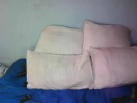 Bootyclit87xx online show from 11.17.25