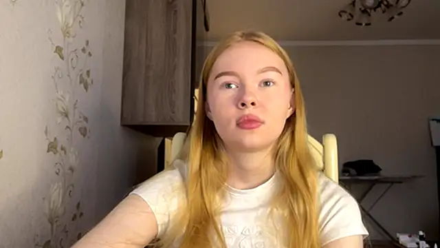 Snapshot of RaguelNicksons chatting on 10.22.25 RaguelNicksons online show from 10.22.25