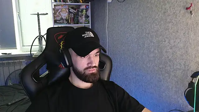 Nik Namee online show from 11.21.25