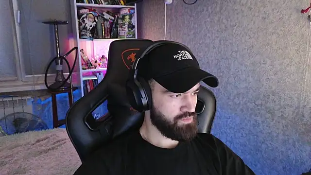 Nik Namee online show from 12.04.25