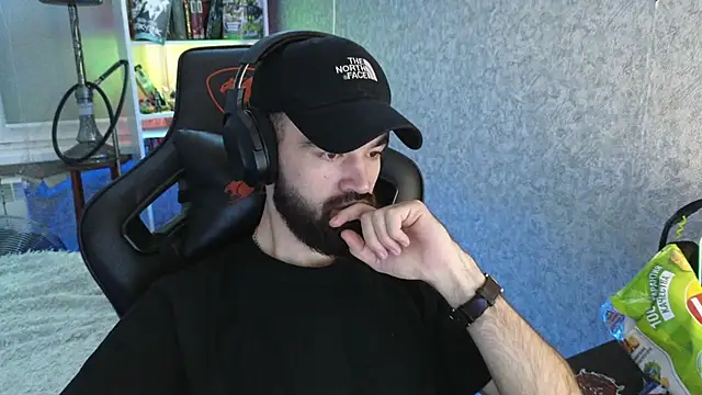 Nik Namee online show from 12.05.25