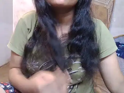 Snapshot of manju_02 chatting on 10.14.25 manju 02 online show from 10.14.25