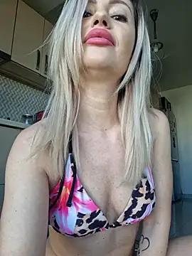 BritanyVegas online show from 11.24.25