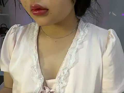 Snapshot of BeChinh_Lee chatting on 05.24.26 BeChinh Lee online show from 05.24.26