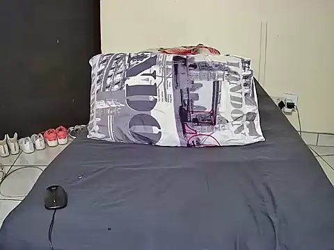 BustyDiva38 online show from 10.12.25