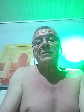 Snapshot of EleRohde chatting on 03.26.26 EleRohde online show from 03.26.26