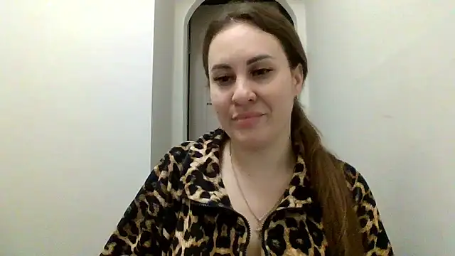 Snapshot of MeadowEyes chatting on 02.24.26 MeadowEyes online show from 02.24.26