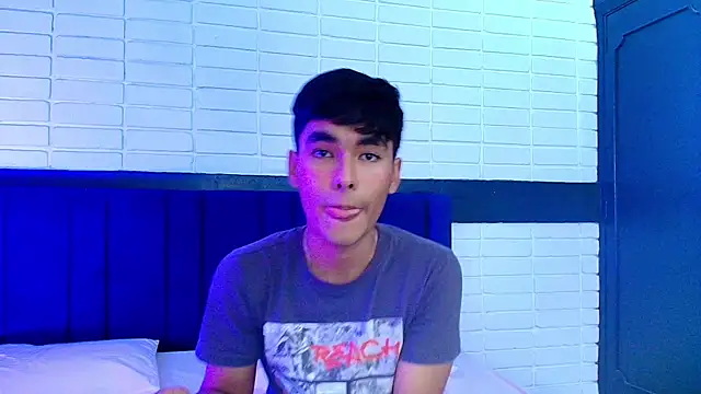AngelduzZzt online show from 10.23.25