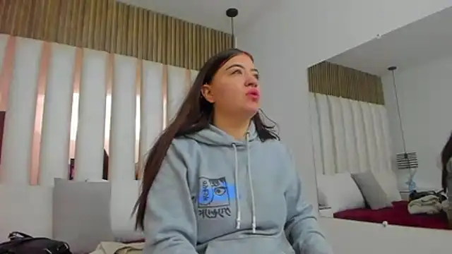 AmbarGills online show from 12.22.25