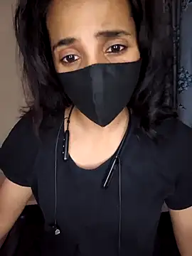 Snapshot of Royal_Shona chatting on 10.17.25 Royal Shona online show from 10.17.25