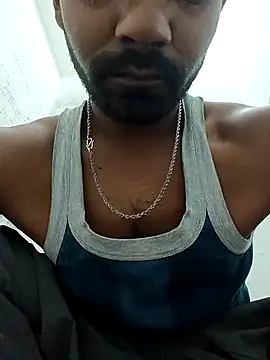 Snapshot of ShowedWringer chatting on 10.29.25 ShowedWringer online show from 10.29.25