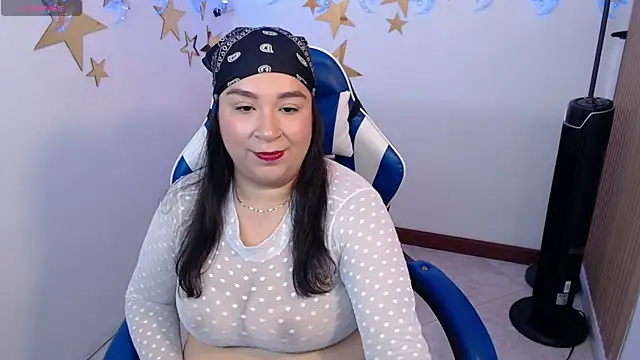 Snapshot of bella_sweet_01 chatting on 10.20.25 bella sweet 01 online show from 10.20.25