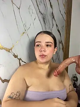 Snapshot of Emely_Pregnant chatting on 10.22.25 Emely Pregnant online show from 10.22.25